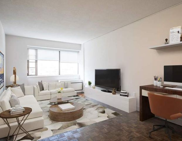 Gerrard Residences | 40 Gerrard St. E, Toronto - Photo 1