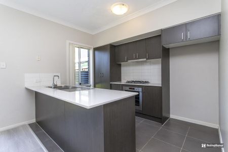 16 Sydney Smith Drive, 2750, Penrith Nsw - Photo 3