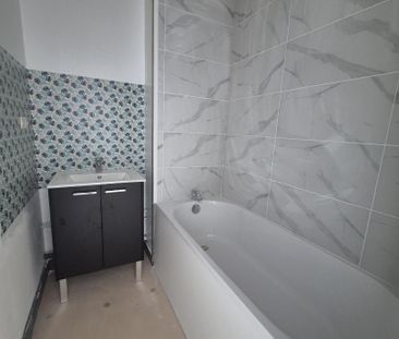 Location Appartement 2 pièces 43m² BEAUVOIS EN CAMBRESIS 59157 - Photo 6
