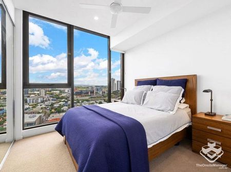 Newstead Inner City Apartment - 2 Bedroom 2 Bathroom - Photo 4