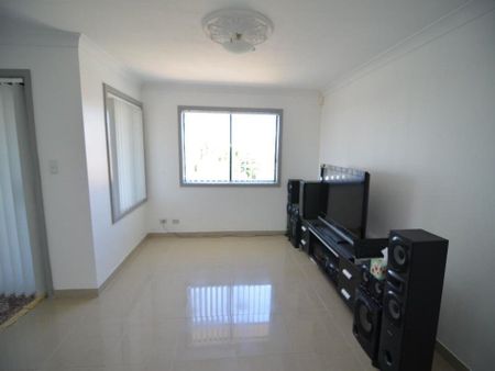 Modern Stylish 2 Bedroom Unit - Photo 4