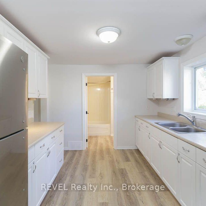 389 GLENDALE AVENUE, St. Catharines, Ontario, L2T1C3 - Photo 1