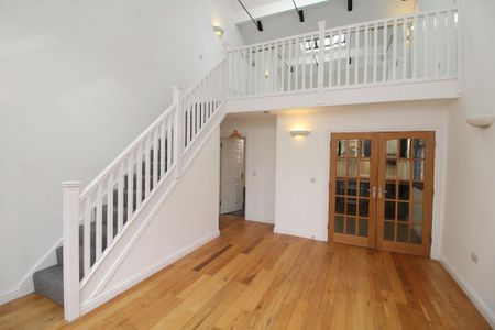 1 bedroom mews to rent - Photo 5