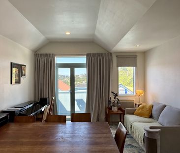 93a Kelburn Parade, Kelburn - Photo 2