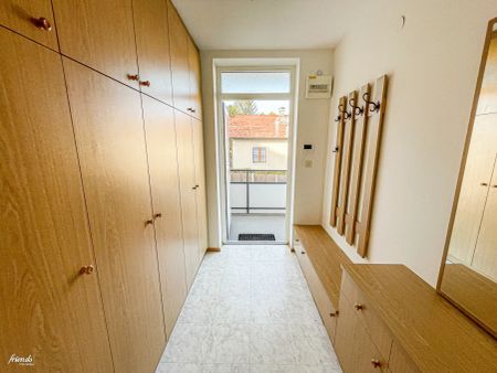 gepflegte 2 Zimmerwohnung mit Top Infrastruktur - Foto 2