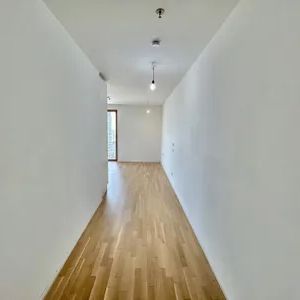 moderne 1,5 Zimmer Wohnung im 15.OG mit großzügiger Freifläche - Co-Working / Fitnesscenter / Dachterrasse inklusive! - Photo 2