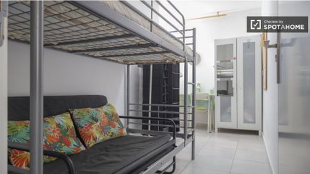 madrid, Community of Madrid 28012 - Photo 5