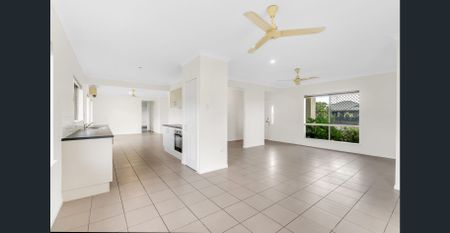 Spacious 4-Bedroom Family Home - Photo 5