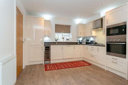 3 bedroom terraced house to rent - Photo 4