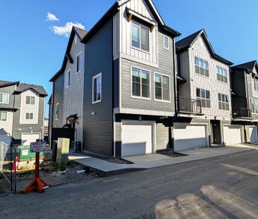GREAT 2 BED, 2.5 BATH, 2 STOREY TOWNHOUSE W/AN ATTACHED SINGLE GARA... - Photo 3