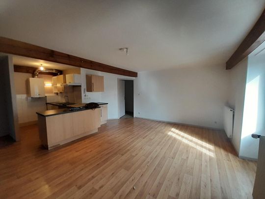 Location Appartement 4 pièces 76m² BOURG EN BRESSE 01000 - Photo 1