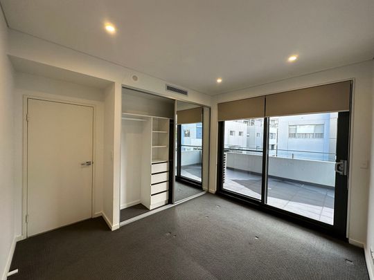 Top Level 3 Bedrooms + Study Apartment for lease - Photo 1