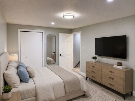 For Lease - 156 Mooregate Crescent, Kitchener, Ontario - Photo 4