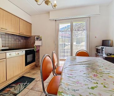 Erde, bel appartement de 3.5 pièces avec balcon et places de parc - Photo 5