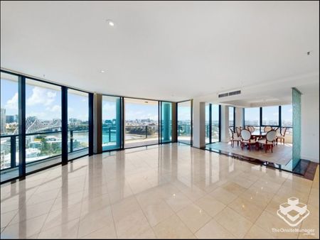 Luxury Living Redefined: Sub-Penthouse Bliss at Macleay Tower and Villas - Photo 4