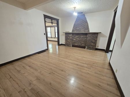 For Lease - 939 Wellington Street, Windsor, Ontario - Photo 2