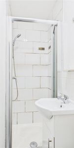 Flat 1, Room 1, - Photo 4