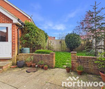 3 bedroom semi-detached house to rent - Photo 1