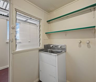 Cute as a button. - Photo 6