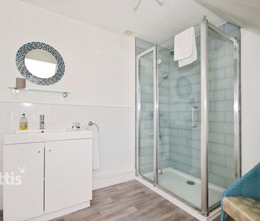 4 bedroom detached house to rent - Photo 5