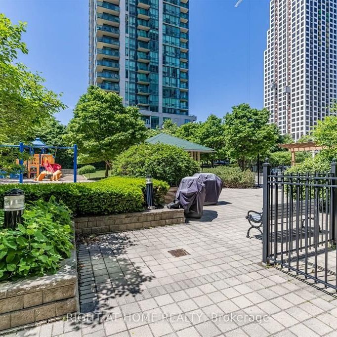 For Lease - 3504 Hurontario Street Unit# 208, Mississauga, Ontario - Photo 1