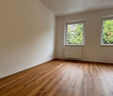 *** Charmante 3-Raumwohnung mit Duschbad! *** - Foto 1