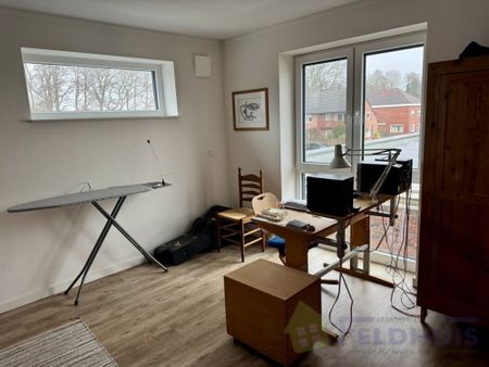 Aufgepasst! Stilvolle 2-Zimmer-Oberwohnung mit Dachterrasse in Leer-Loga - Photo 5