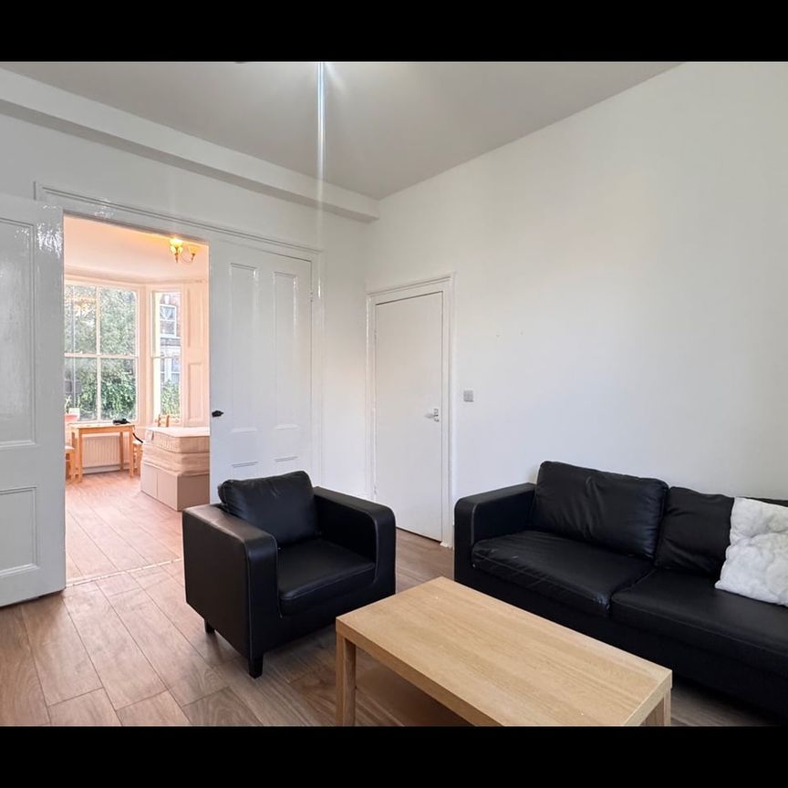 1 Bed Flat, Warlock Road, W9 - Photo 1