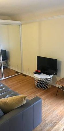 BEAUTIFUL 1 BEDROOM UPPER UNIT RENTAL - Photo 1