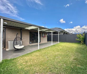 Modern Family Home in Prime Austral Location - Photo 5