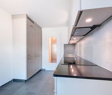 Renovated 3.5-room apartment on the 2nd floor - Foto 4