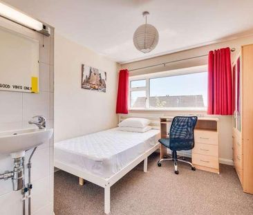 Crossways, Canterbury, CT2 - Photo 2