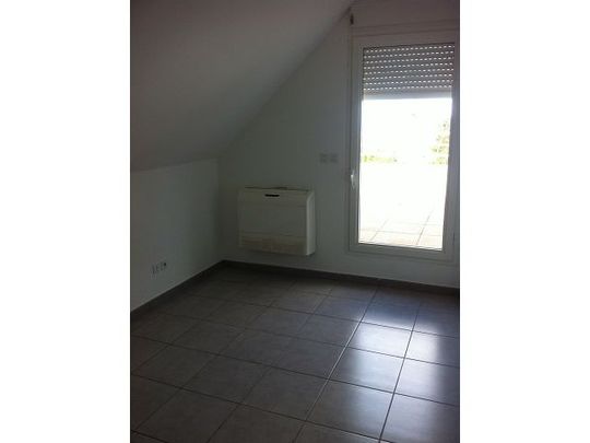 Location Appartement 3 pièces 65m² STE CLOTILDE 97490 - Photo 1