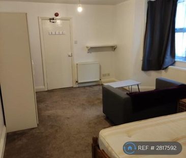 Studio to rent - Photo 3