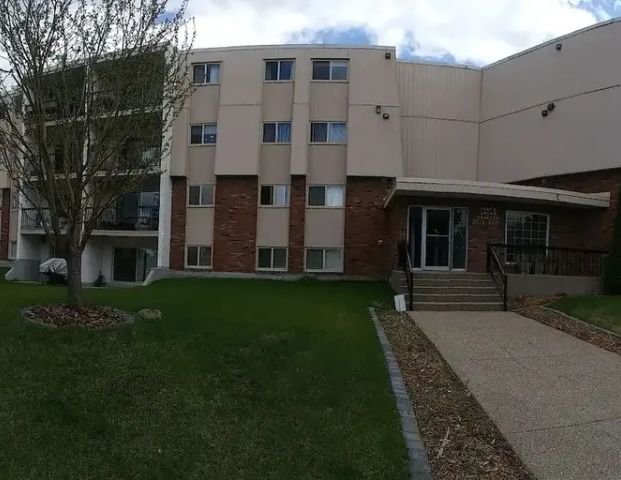 One Bedroom Suite Near Southgate - In suite laundry | Edmonton - Photo 1