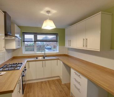 3 bedroom semi-detached house to rent - Photo 1