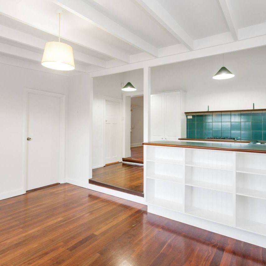 Unfurnished home in great location - Photo 1