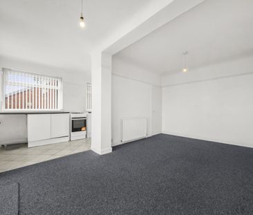 3 bedroom semi-detached house to rent - Photo 5