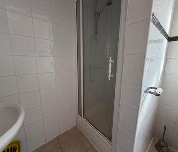 House share to rent - Photo 4