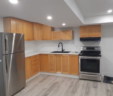 For Lease - 7502 Black Walnut ( Lower Level ) Trail, Mississauga, O... - Photo 4