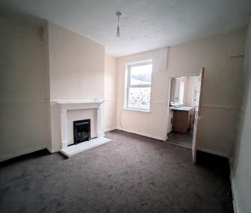 2 Beds - End of terrace house - - Photo 4