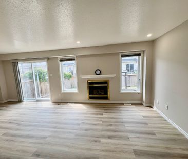 For Lease - 52 Collington Street, Barrhaven, Ontario - Photo 4