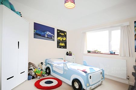 Field Way, Ripley, GU23 6HJ - Photo 5