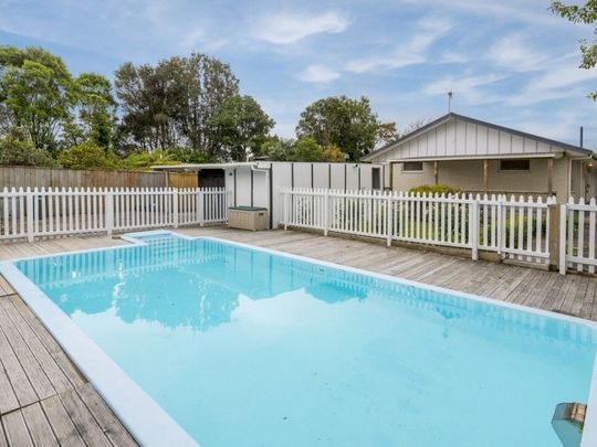 Waikanae - 4 bedrooms - Photo 1