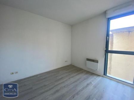 Location Appartement 2 pièces 39m² CAHORS 46000 - Photo 2