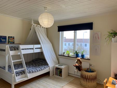 Vackert gavelradhus i barnvänliga Gubbängen uthyres. - Photo 4