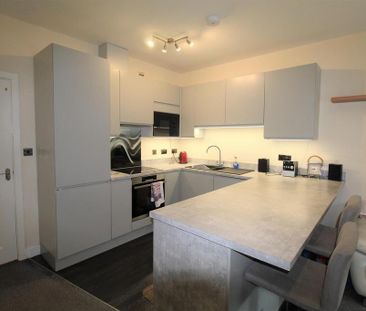 2 bedroom flat to rent - Photo 4