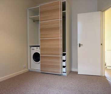 1 Bed Flat, Bedford Square, BN1 - Photo 3