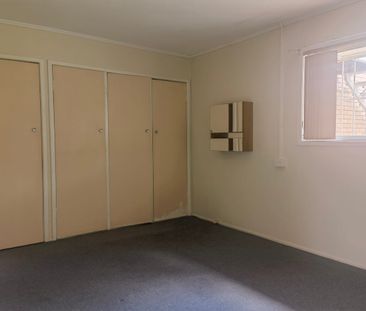 $450 per week - Photo 1