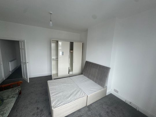 2 Bed Flat, Sparkhill, B11 - Photo 1